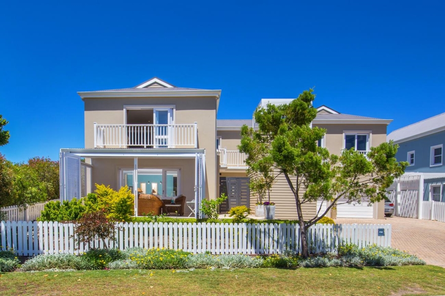 To Let 4 Bedroom Property for Rent in Thesen Islands Western Cape